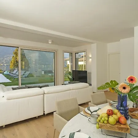 Bianca Directly On The Modern Amazing Villa San Felice del Benaco