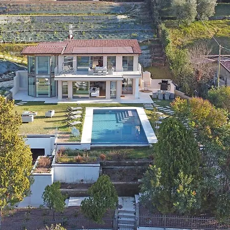 Bianca Directly On The Modern Amazing Villa